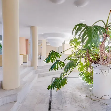 Avec Terrasse, Accès Pereire – Boulevard De L'océan, Appartement *