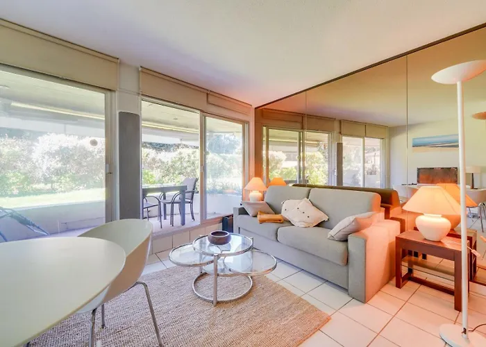 Avec Terrasse, Accès Pereire – Boulevard De L'océan, *