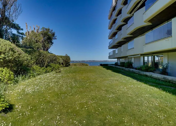 Avec Terrasse, Accès Pereire – Boulevard De L'océan,
