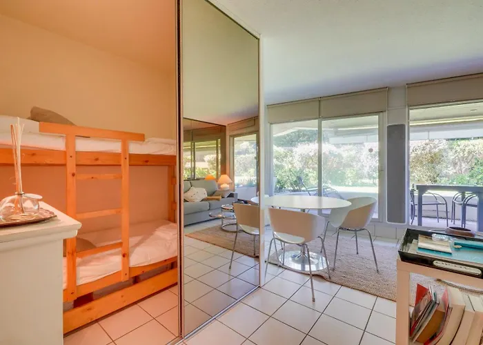 Appartement Avec Terrasse, Accès Pereire – Boulevard De L'océan,